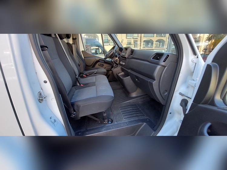Renault Master 2.3 135CV foto 7
